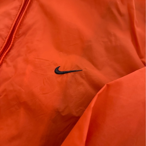 NIKE VINTAGE VIBE WINDBREAKER ORANGE NYLON EMBROIDERED LOGO STREETWEAR UNISEX - Picture 3 of 10